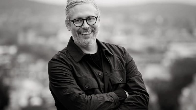 Photo 5251591126140439054 y